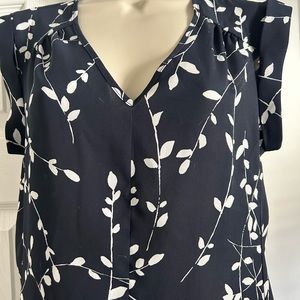 Nine West blue and white blouse